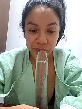 Aila_Phone webcam