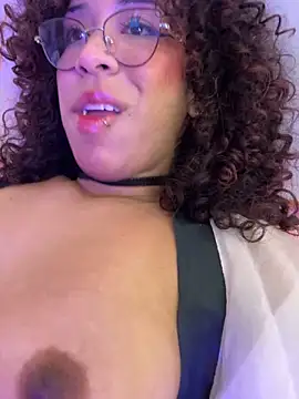 Woo_isDaphne webcam