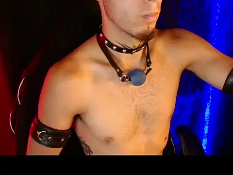dark_men1 webcam
