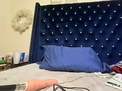 Midnght_Tease977 webcam