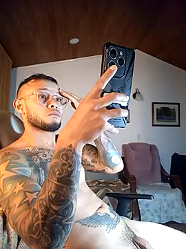 sebastian_horny webcam