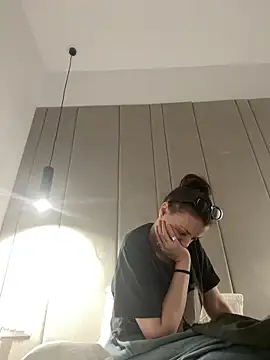 bunnythetailor webcam