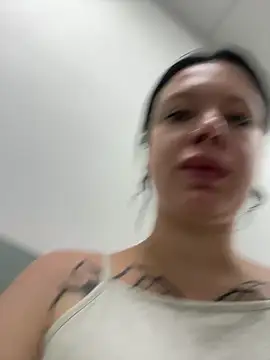 AlishaOfThorns webcam