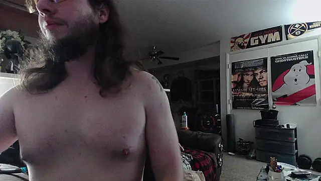 biggerisbetter12 - Biggerisbetter12's free webcam - UK Sex Cams