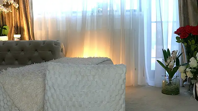 ChloeVelvetx webcam