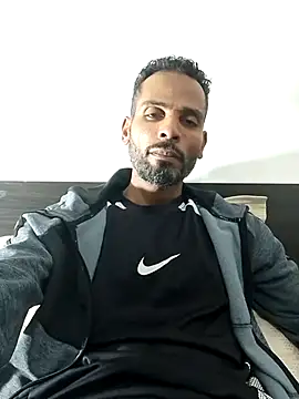 blackalphaprime - BlackAlphaPrime's free webcam - UK Sex Cams