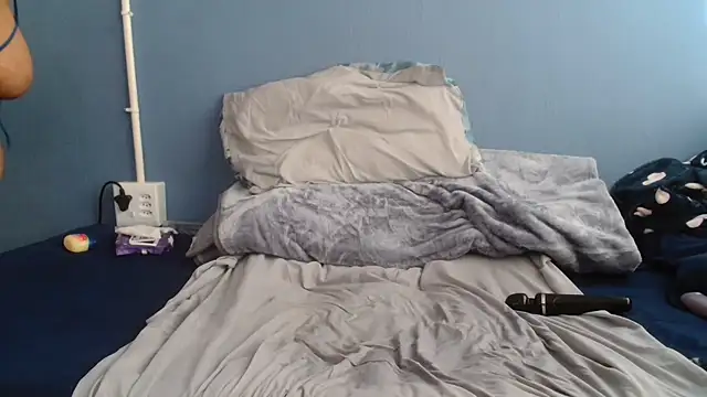 sweet-bella17 - Sweet-Bella17's free webcam - UK Sex Cams