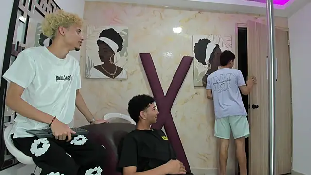 YOUNG_BOYS_HELL webcam