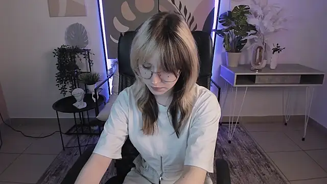 nyxcalderra - NyxCalderra's free webcam - UK Sex Cams