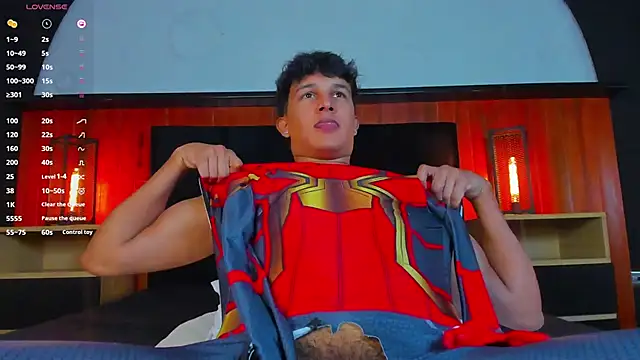 Leo_Savage_ webcam