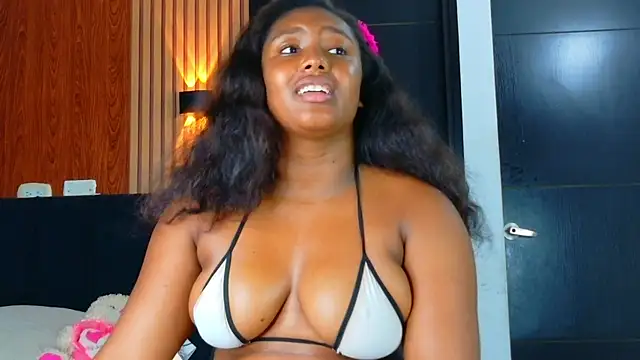 Black-gem18 webcam