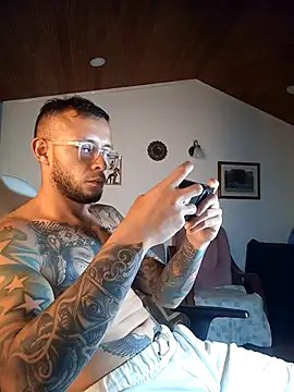 sebastian_horny webcam