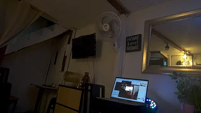 lolateton webcam