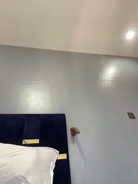 Sis27 live cam on StripChat