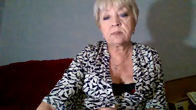 DianaQDream live cam on StripChat