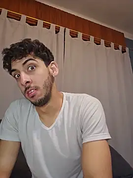 LeoyNicky98 webcam