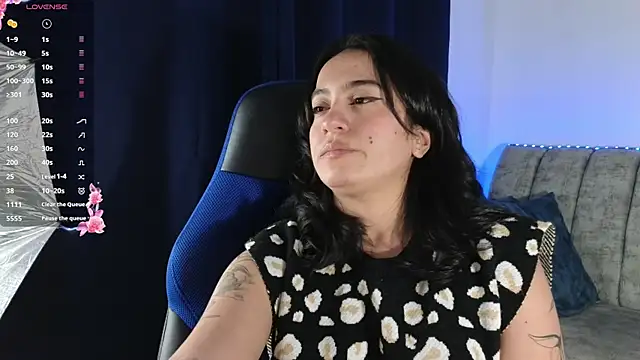 ZaraDames_ webcam