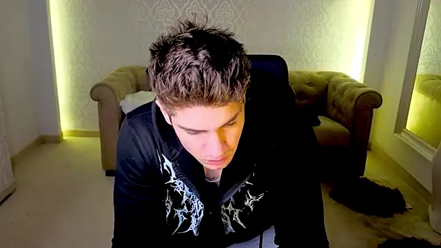 MaxKaiden live sex cam