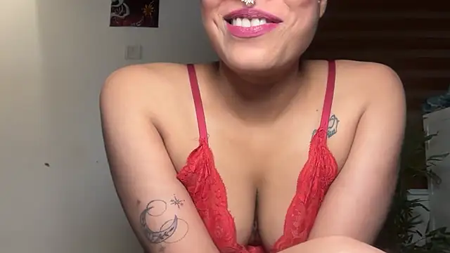 LucytheDevilQueen webcam