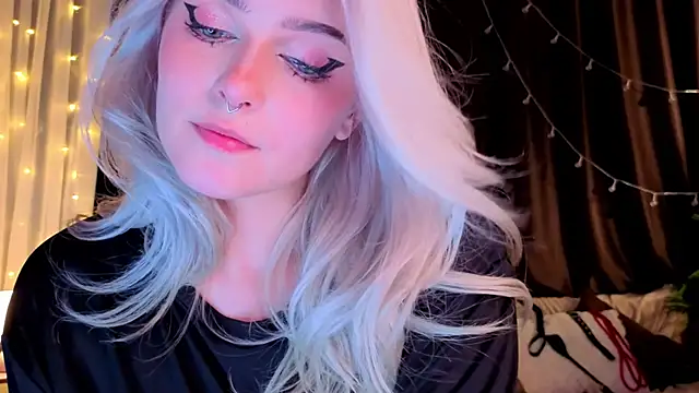 ShyniAlice webcam