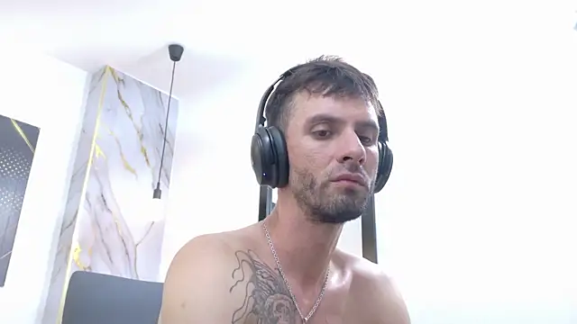 KingOfTemptation webcam