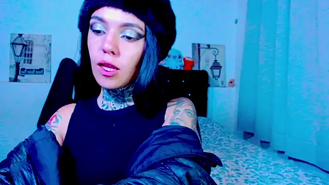 LannieGonzales webcam