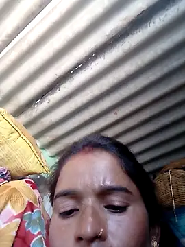 Aarti9080 webcam
