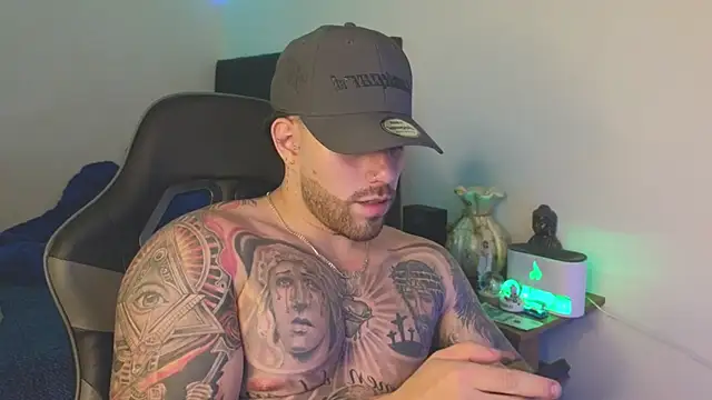 Ades_Lowe webcam