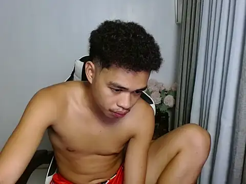 curlyasian_njxx webcam