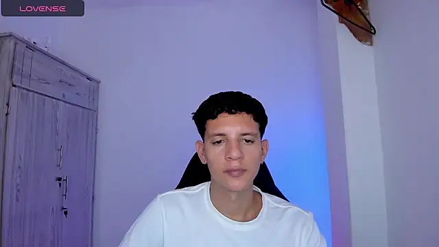 tylernova live sex cam