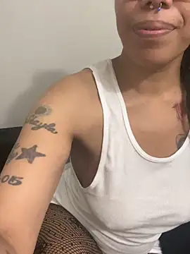 Desirae_Luciano webcam