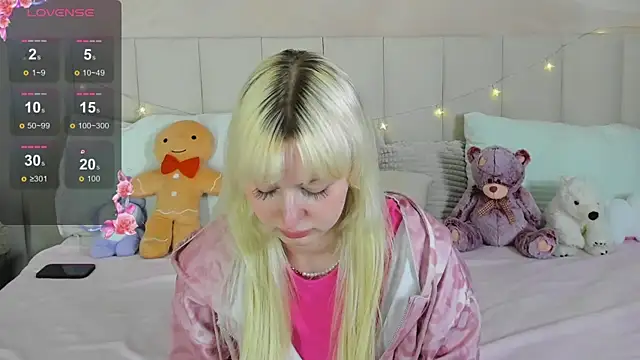 AdeleSilvy webcam