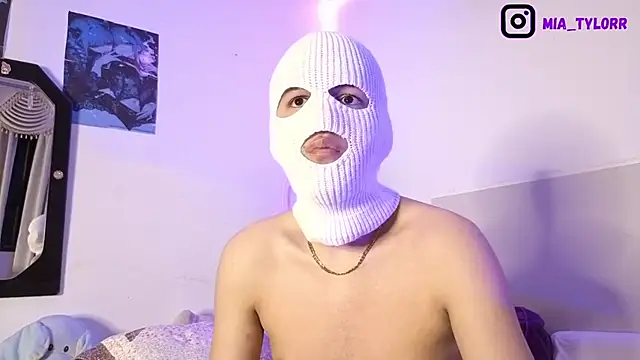 Mia_Tylor01 live sex cam