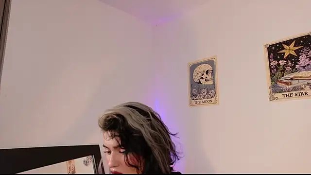La_Diabla_111_ live cam on StripChat