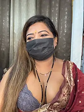 geet-punjaban (F milf) - PUSSY OILING