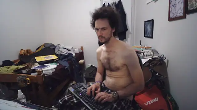 JohnnyMoves webcam