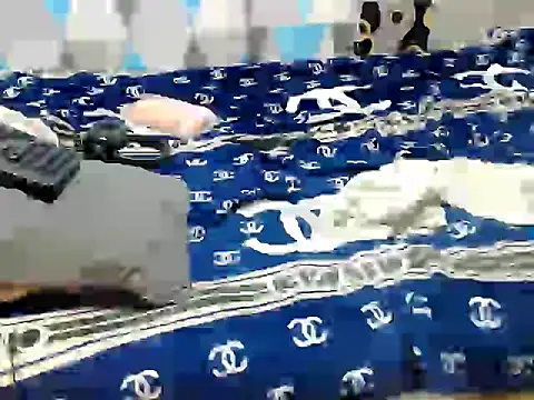 Trish_CurveCock webcam