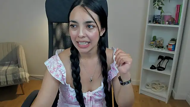 _BellaEvans_ webcam