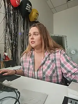 Juicy_PeachLux webcam