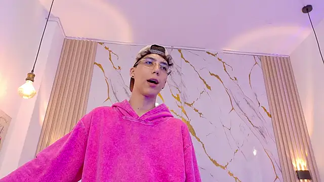 Nikolay_Gregori live cam on StripChat