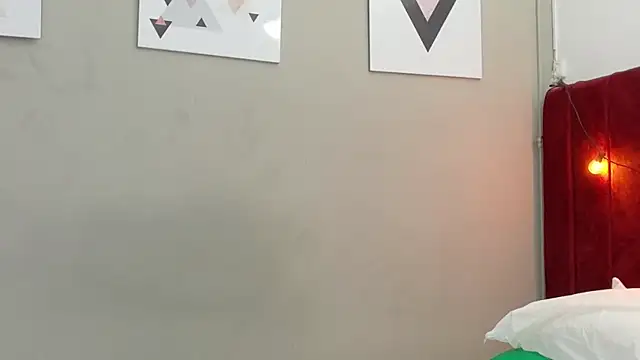 kinkyandsavage live cam on StripChat