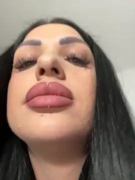 IrisRossie live cam on StripChat