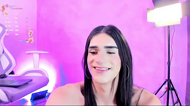 miapink_ofi live cam on StripChat