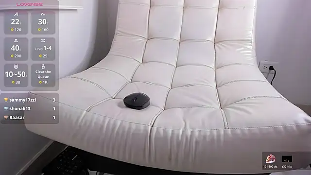 Aaron_Tate webcam
