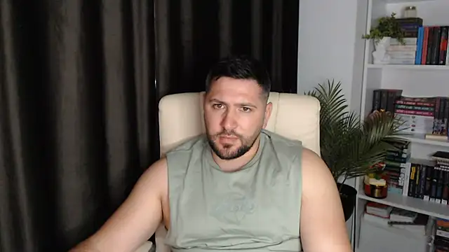 Gold_Alpha_Boy webcam