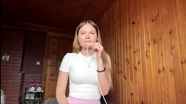 nikalicka - NikaLicka's free webcam - UK Sex Cams