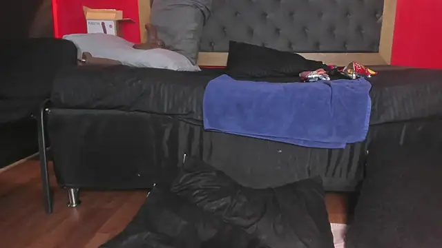YayaHilton webcam