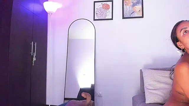 AvaFerrera live cam on StripChat