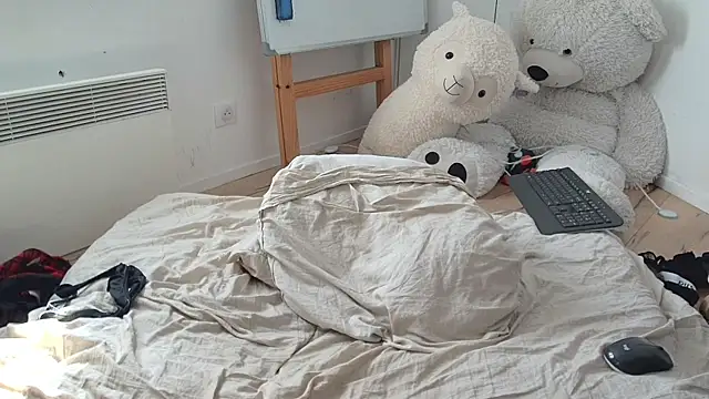 ceriselapine - CeriseLapine's free webcam - UK Sex Cams