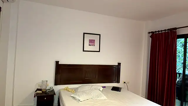 kamila_18_french webcam